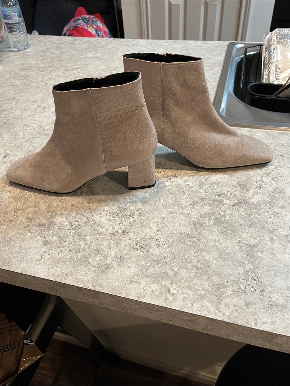 NWOT Ron White made in Italy Women's Taupe Ankle Boots - Stylish Block Heel
